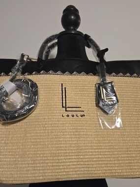 LouLu Women’s Beige and Black Straw Shoulder Bag **NEW**